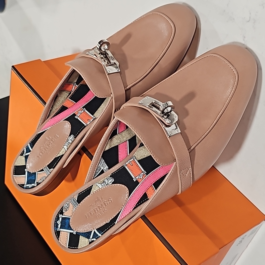 Brand New  Hermes Oz Mules